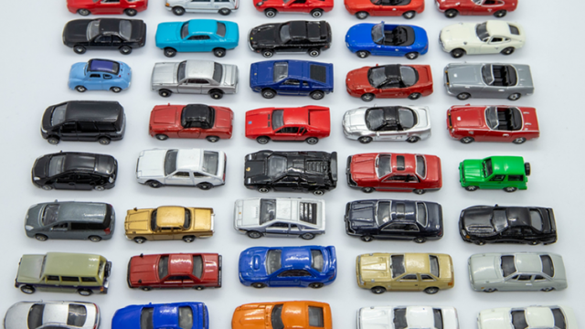 ミニカーを寄付するならどこがいい？4つの方法とおすすめ団体、高く査定してもらうコツを解説